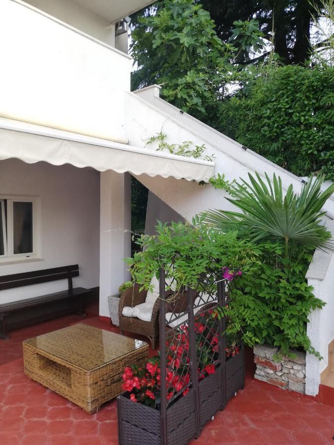 Apartments Poretti For 2,In Center Parking Free In The Yard,6 Min Beach Walk Rovinj Exterior foto